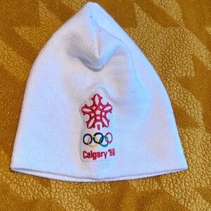 Vintage White Calgary '88 Beanie